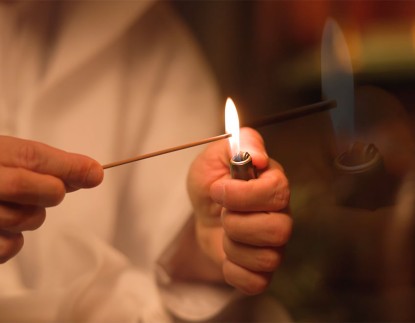 How to test incense sticks